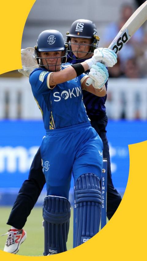 Melie Kerr thumps the ball to the boundary