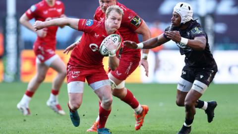 Scarlets yn erbyn y Gweilch