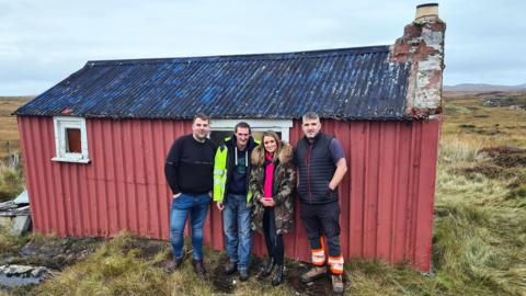 Anne NicAilpein agus Peat & Diesel