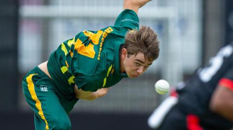 Charlie Forshaw bowls for Guernsey