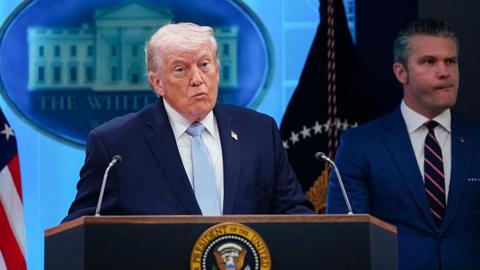 ڈونلڈ ٹرمپ کی ایران کو ’مکمل تباہ‘ کرنے کی دھمکی: ’وہ رات شاید کل کی رات ہو‘
تفصیل بی بی سی اردور پر: