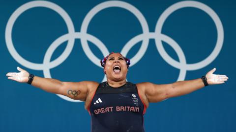 Emily Campbell celebrates her Olympic bronze medal