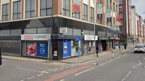 A Google Maps screenshot of Tesco Express on Linthorpe Road in Middlesbrough. The shop is on the ground floor of a large building, at the junction between two roads.