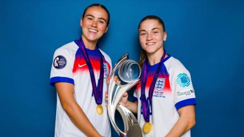 Grace Clinton and Jess Park