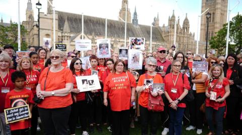 Victims and families of infected blood 