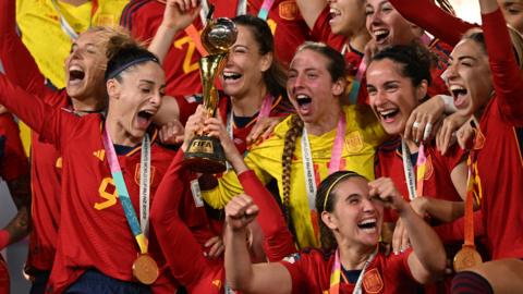 Spain player celebrate with the trophy after winning the 2023 Fifa Women's World Cup