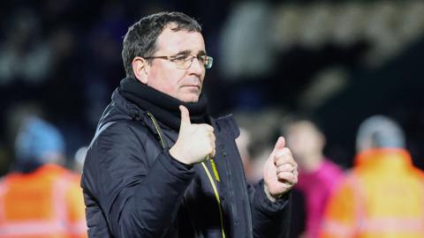 Burton boss Gary Bowyer with two thumbs up