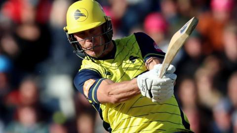 Chris Lynn batting
