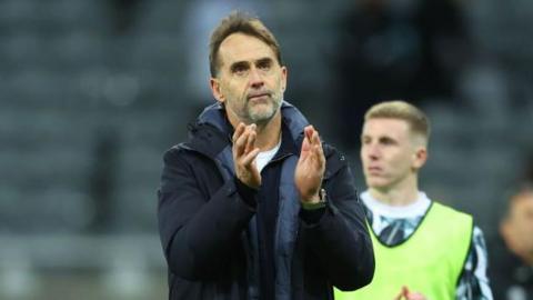 Julen Lopetegui applauds the West Ham fans after the win at Newcastle 