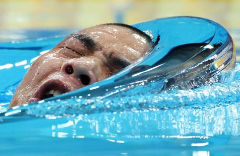 Guo Jincheng of Team China competes in the Men's 200m Individual Medley SM5 Final during day four of the Toyota World Para Swimming Championships in Singapore. Photo by Yong Teck Lim