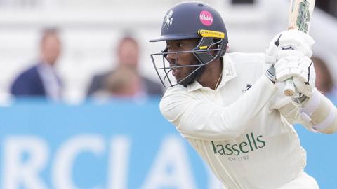 Daniel Bell-Drummond batting