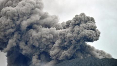 Cloud of ash above Marapi volcano