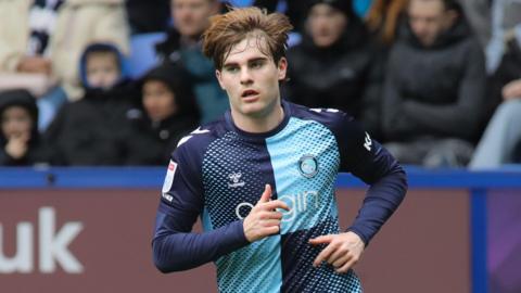 Nathan Lowe in action for Wycombe Wanderers