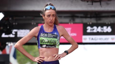 Eilish McColgan competing at the 2026 London Marathon