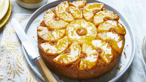 Pineapple upside down cake