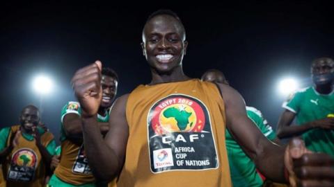 鶹ҳ Africa's Babacar Diarra visits Sadio Mane's hometown in Senegal.