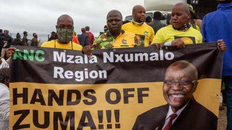 pro-Zuma protesters