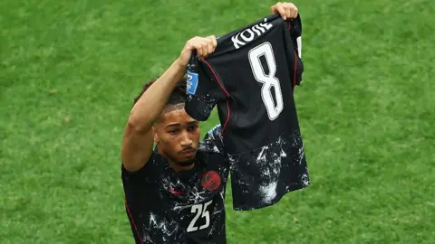 Canada celebrate
