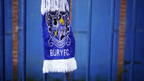 Bury scarf