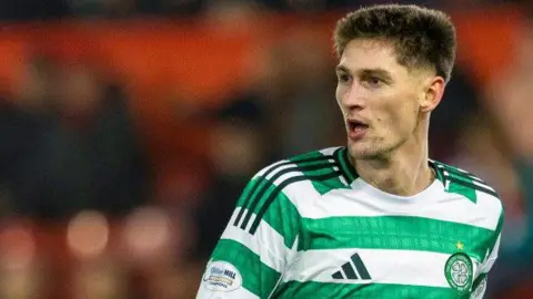 Cvancara da por terminada su temporada y agradece a los aficionados del Celtic.