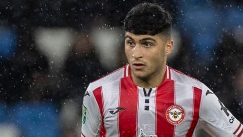 Yunus Konak in action for Brentford