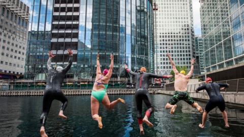 Swimmers in Canary Wharf