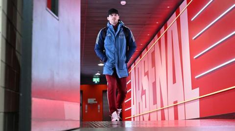 Declan Rice walking in Arsenal tunnel