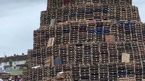 Residents at a block of flats in Portadown have been told to leave their homes on July 10 due to the risk posed from a nearby bonfire