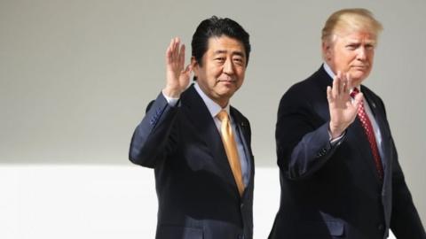 Japanese Prime Minister Shinzo Abe (left) and US President Donald Trump in Washington. Photo: 10 February 2017