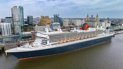 Queen Mary 2 berthed in Liverpool