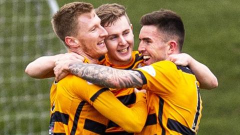 Lee Connolly celebrates after scoring to make it 1-0 Alloa