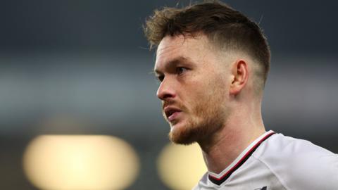 Oxford United have signed midfielder, Josh McEachran, from MK Dons on a free.