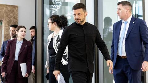 Война в Украине: переговоры Украины и России в Стамбуле ожидаются в пятницу 16 мая, США не верят в прорыв до встречи Путина с Трампом
