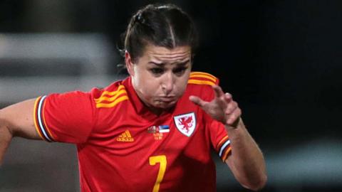 Megan Wynne attacks for Wales