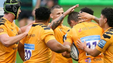 Wasps celebrate