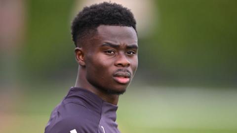 Bukayo Saka in training