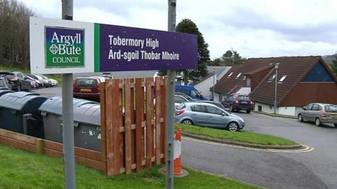 Àrd-sgoil Mhuile ann an Tobar Mhoire