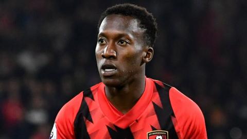 Siriki Dembele playing for Bournemouth