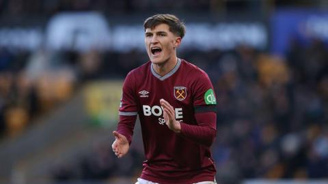 Freddie Potts of West Ham United during the Premier League match between Wolverhampton Wanderers and West Ham United at Molineux on January 3, 2026 in Wolverhampton, England.