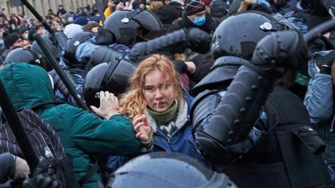 Riot police clash with supporters of Alexey Navalny, Russian opposition leader