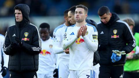  Gabriel Gudmundsson applauds the fans 