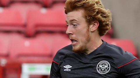 Arthur Read in action for Brentford B