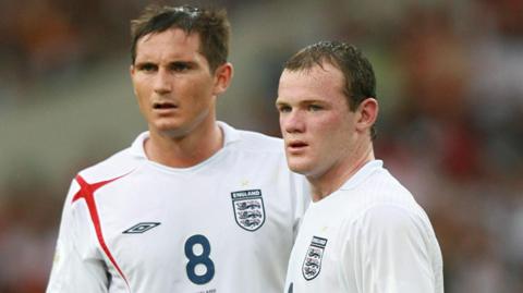 Frank Lampard (left) and Wayne Rooney playing for England