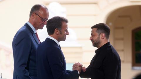 Война в Украине: Мерц анонсировал принятие 17-го пакета санкций против России 20 мая; Украина потеряла истребитель F-16