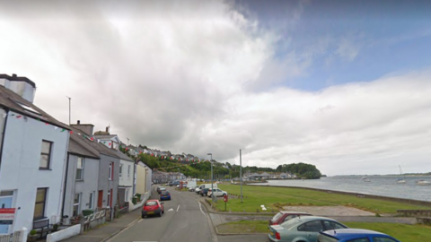 Beach Road in Felinheli