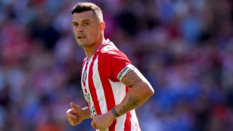 Granit Xhaka wears captain's armband for Sunderland