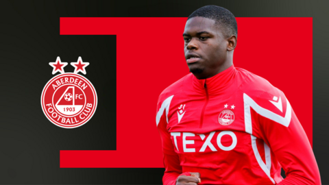 Mitchy Ntelo in Aberdeen training