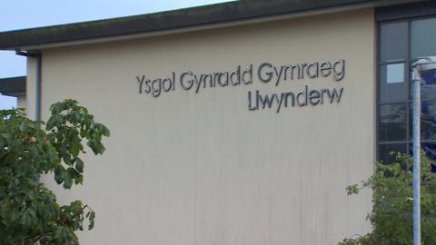 Ysgol Gynradd Gymraeg Llwynderw