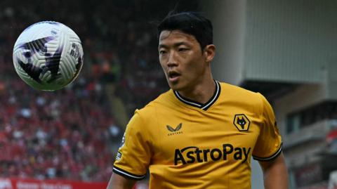 Hwang Hee-chan in action for Wolves