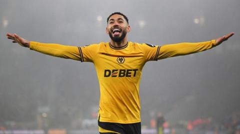 Matheus Cunha celebrates